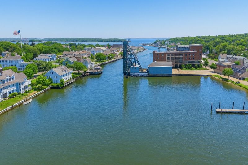 Best Siding Installation pros in Mystic, CT